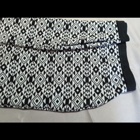 Pink Rose Tribal Knit Pencil Skirt 🌿 Size Small - Picture 5 of 9